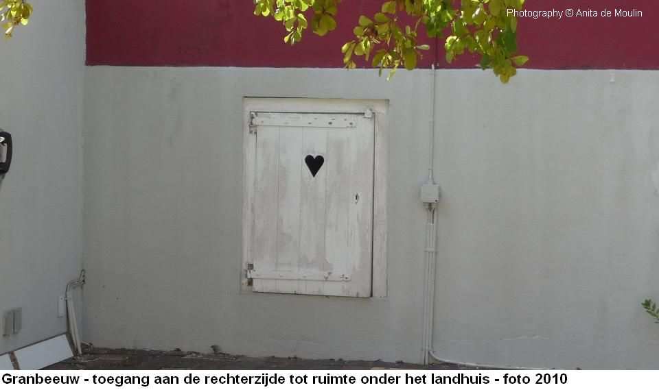 14. Granbeeuw toegangsdeurtje rechterzijde 2010